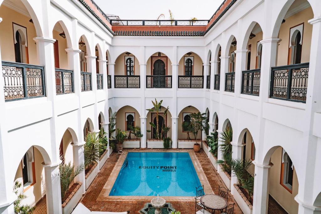 Equity Point Marrakech, rooftop terrasse avec vue panoramique sur la médina