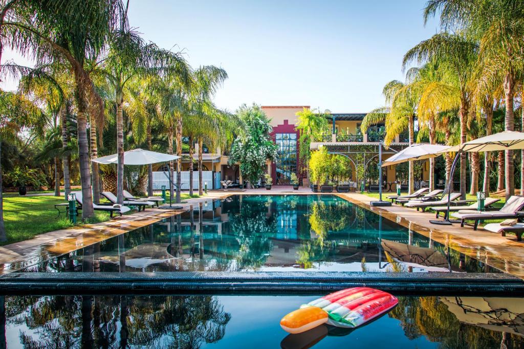 Palais Mirage d'Atlas Hotel et Spa Marrakech Palmeraie, piscine avec vue et jardin