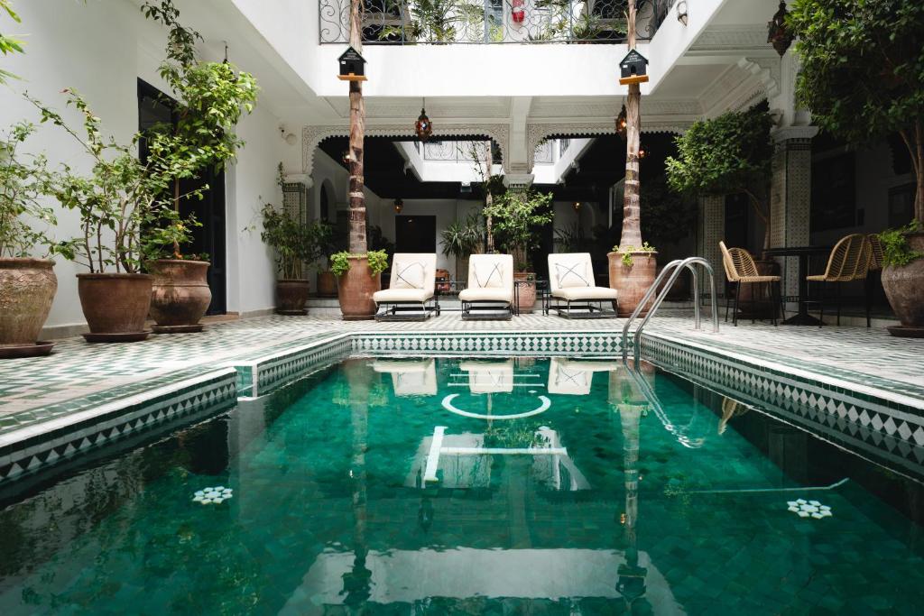 The Central House Marrakech Medina, riad réhabilité avec terrasse vue Atlas